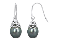 Pearl Earrings in Silver